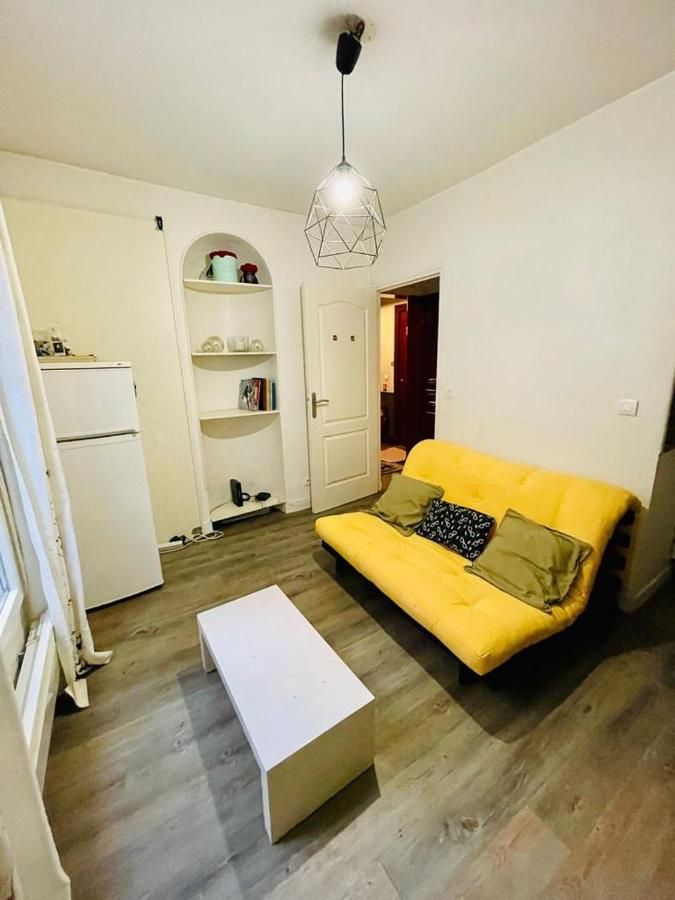 Appartement En Plein Coeur Du 10Eme Et Proche De Plusieurs Gares Parigi Esterno foto